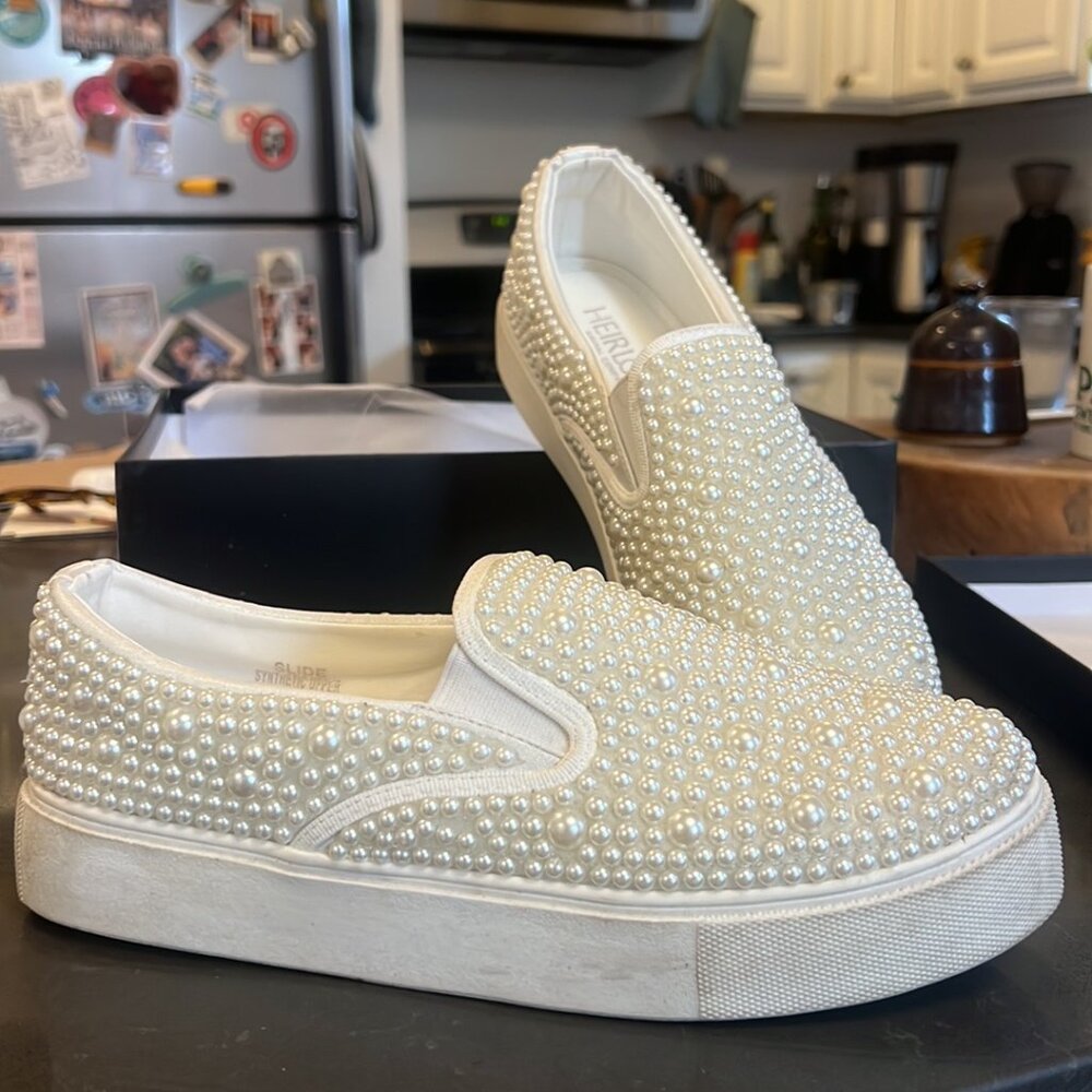 Heirloom Bridal Brand Pearl Wedding Flat Slip-On Sneaker (Women's 9)
